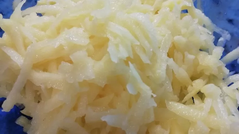 3. Množstvo zemiakov si zvolíme sami, záleží akú hustú polievku chceme.