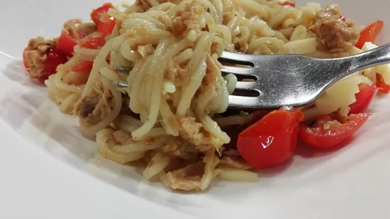 Tip Dobrej kuchyne: Milujete pikantné? K restovaniu cesnaku pridajte nadrobno nakrájanú chilli papričku, ktorá dodá pikantnosť.
Dobrú chuť pre všetkým.