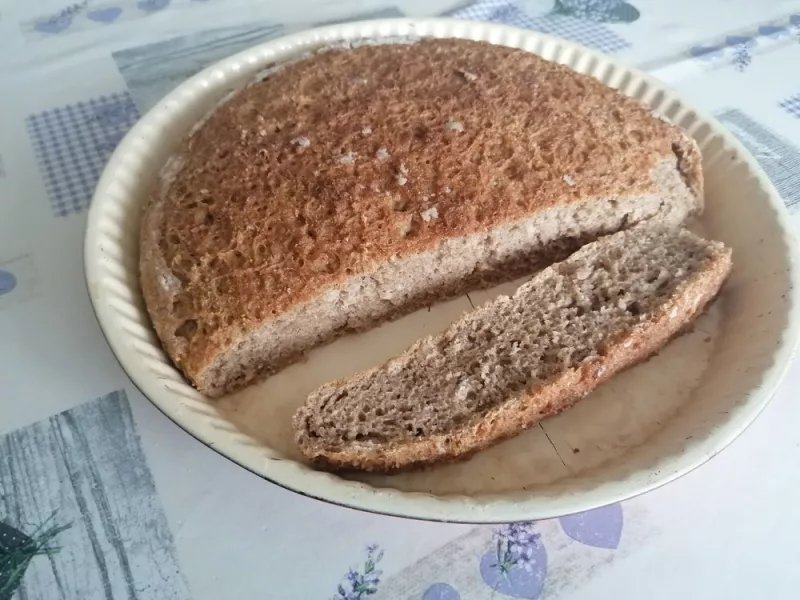 Pšenično-ražný domáci chlieb, podľa tradičného receptu starých mám