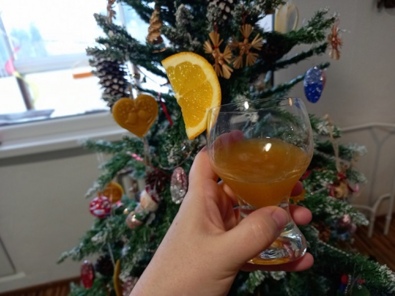Výborný domáci vianočný likér s rumom bez salka, vyskúšaný recept