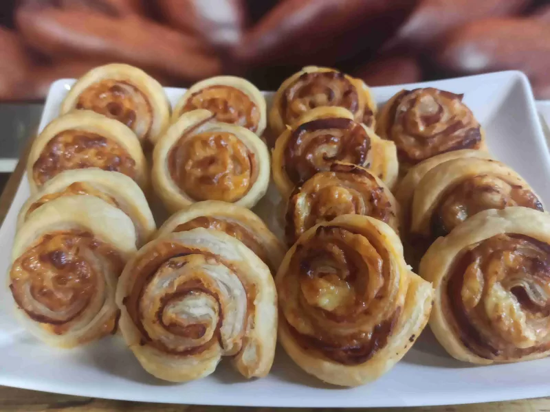 Plnené slané pečivo z lístkového cesta, rýchly a jednoduchý recept