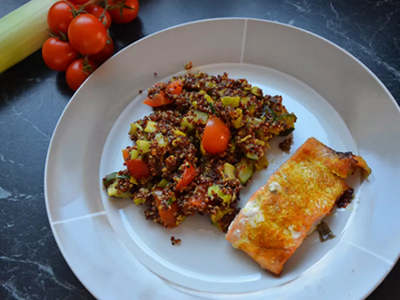Quinoa s lososom a zeleninou, užasný nízkokalorický recept