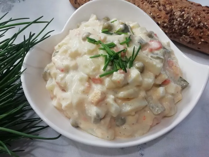 Klasický zemiakový šalát majonézový, tradičný RECEPT 