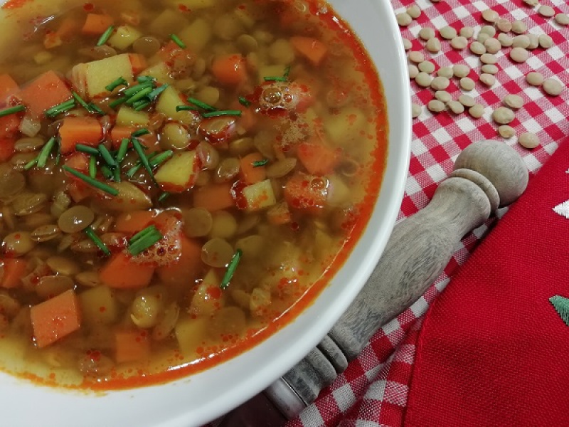 Najlepšia šošovicová polievka od babičky so zeleninou, tradičný RECEPT