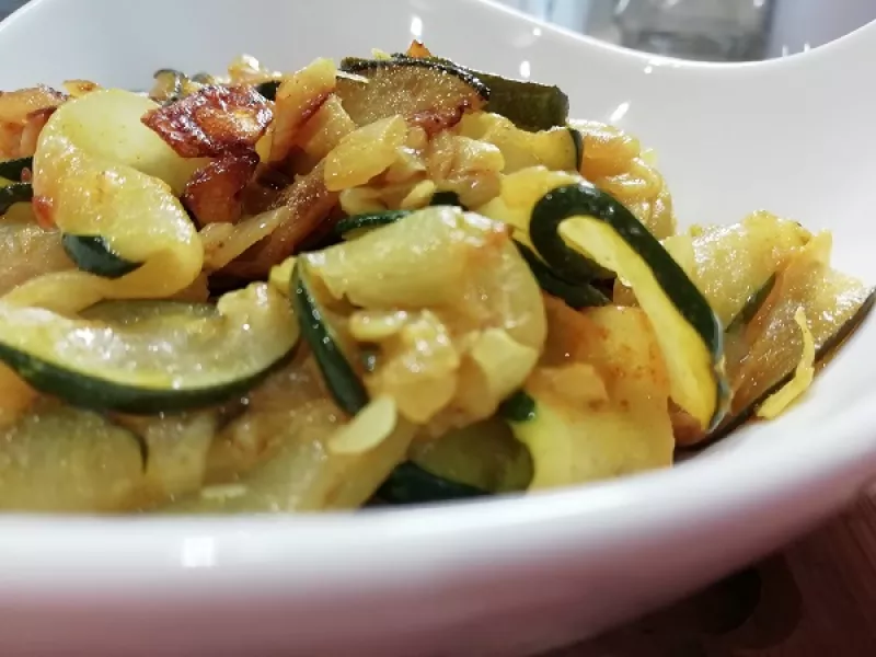 Najjednoduchšia strúhaná cuketa na panvici, fit RECEPT