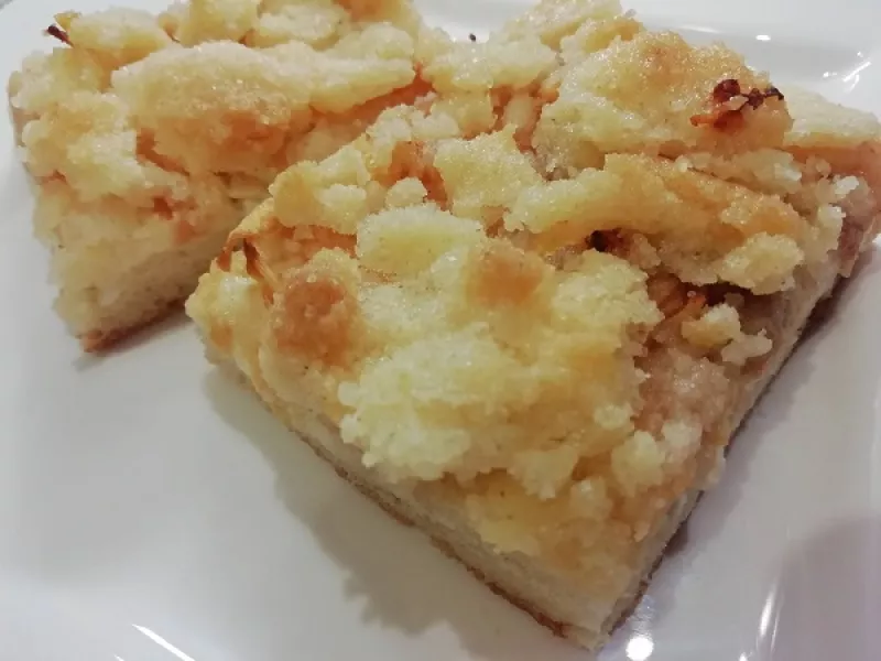 Najlepší šťavnatý jablkový koláč s tvarohom, babičkin RECEPT