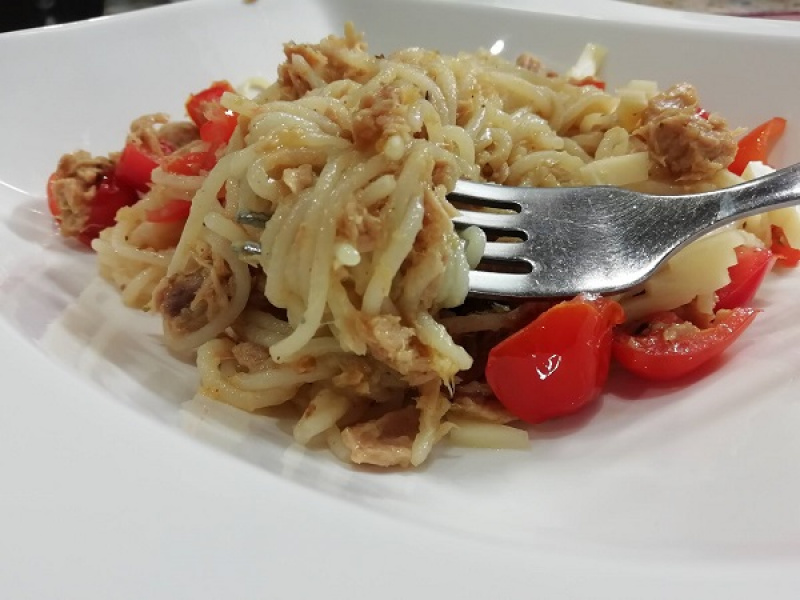 Fantastické cestoviny s tuniakom a paradajkami, skvelý RECEPT