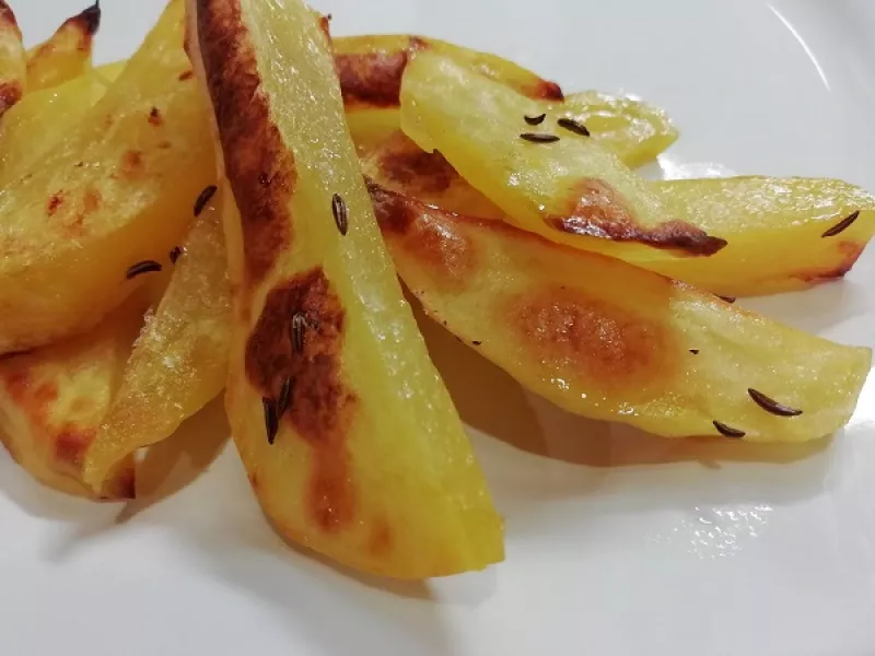 Jednoduché zemiaky pečené v rúre, vynikajúci RECEPT