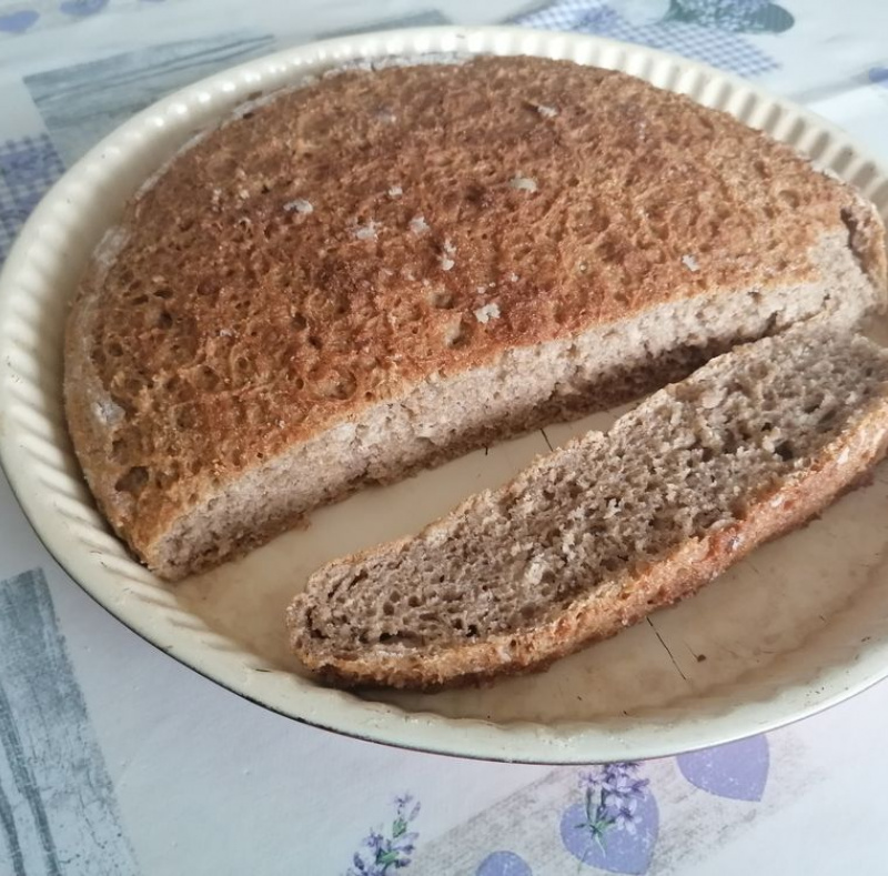 Pšenično-ražný domáci chlieb, podľa tradičného receptu starých mám