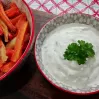 Výborný jogurtový dip s cesnakom a bylinkami, zdravý RECEPT