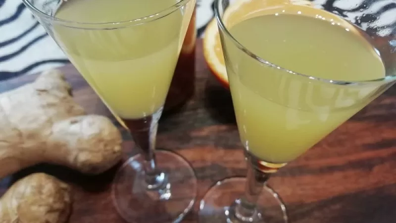 Tip Dobrej kuchyne: Domáci zázvorový likér si môžeme pripraviť aj vo verzii s citrónom. Vyskúšajte. Chutí tiež výborne. 
Na zdravie priatelia.
